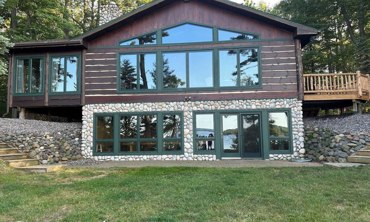 Hayward House | New! Overlook at Round Lake