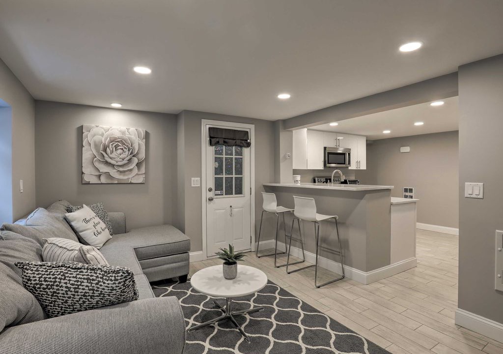 North Wilmington House | NEW! Quiet Getaway - 19 Miles to Downtown Boston!