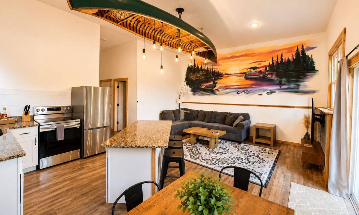 Mayfield Condo | New! Spider Lake| Hot Tub| Sauna| Beach| No Bunks|