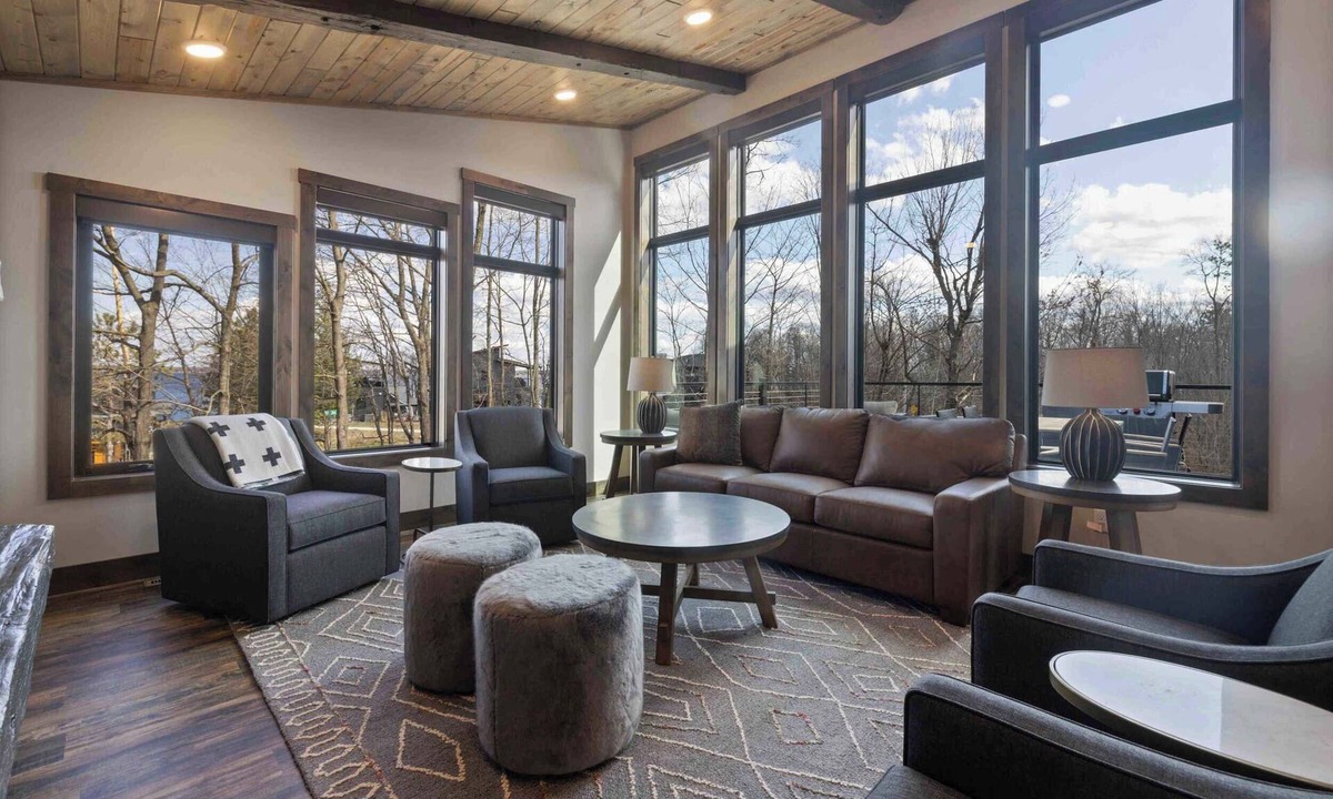 Nisswa House | NEWLY BUILT:4 BD Woodsmoke Cabin Retreat w/Rooftop Lake Views, Sleeps 10+