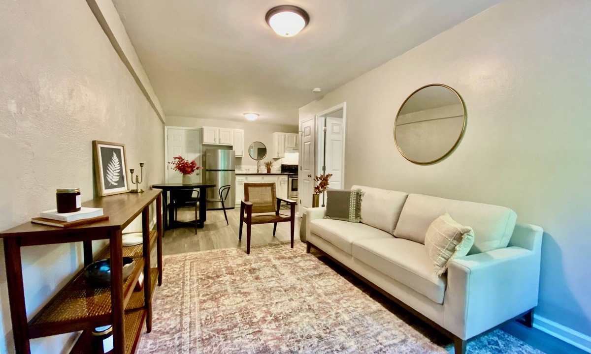 Beech Grove Apartment | Newly Remodeled Furnished Apts - 1 bed, 2 bed, and studios