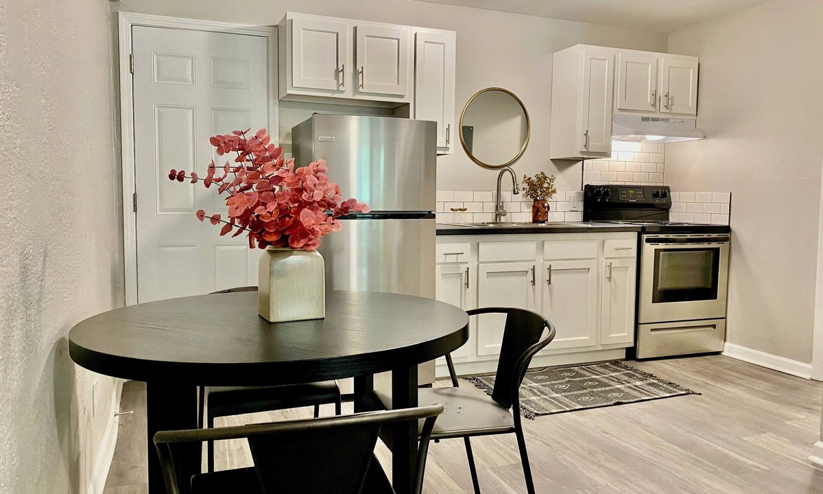 Beech Grove Apartment | Newly Remodeled Furnished Apts - 1 bed