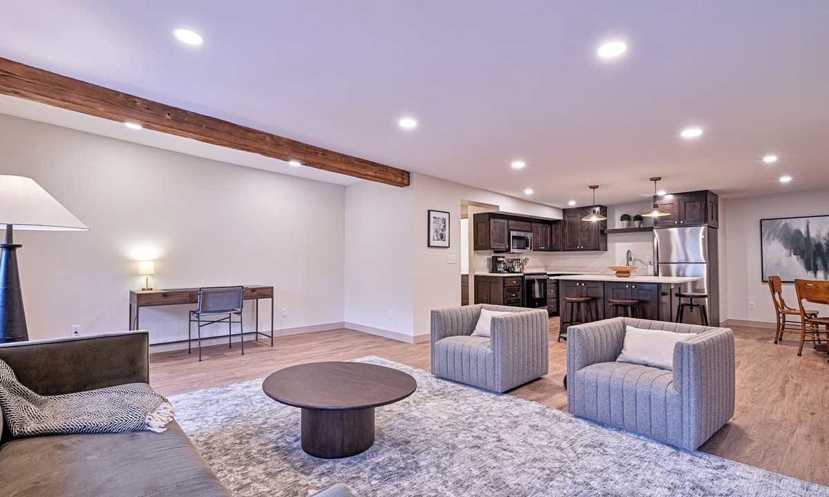 Grand Forks Condo | Newly renovated condo downtown - sleeps 6 - enjoy the best of Grand Forks!
