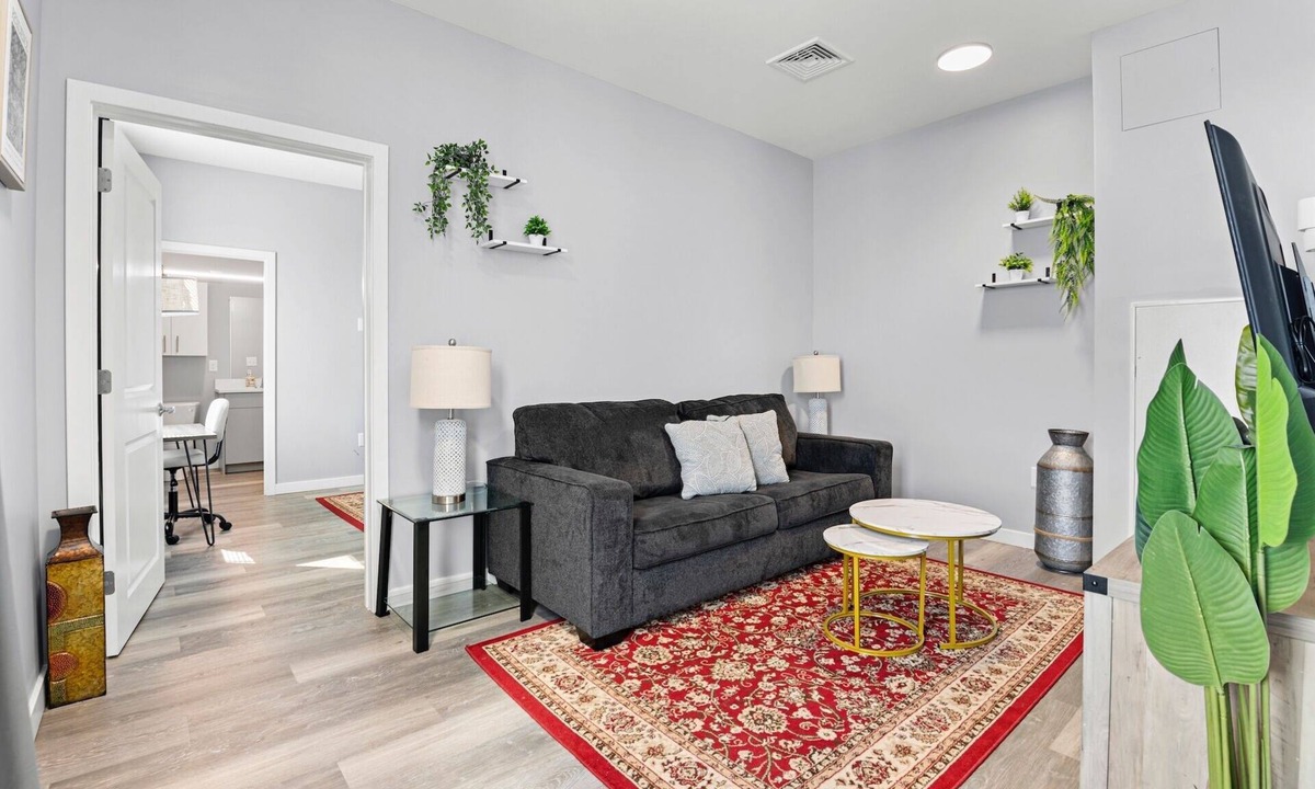 Everett Apartment | Nice 1BR Near Encore Boston hwdc