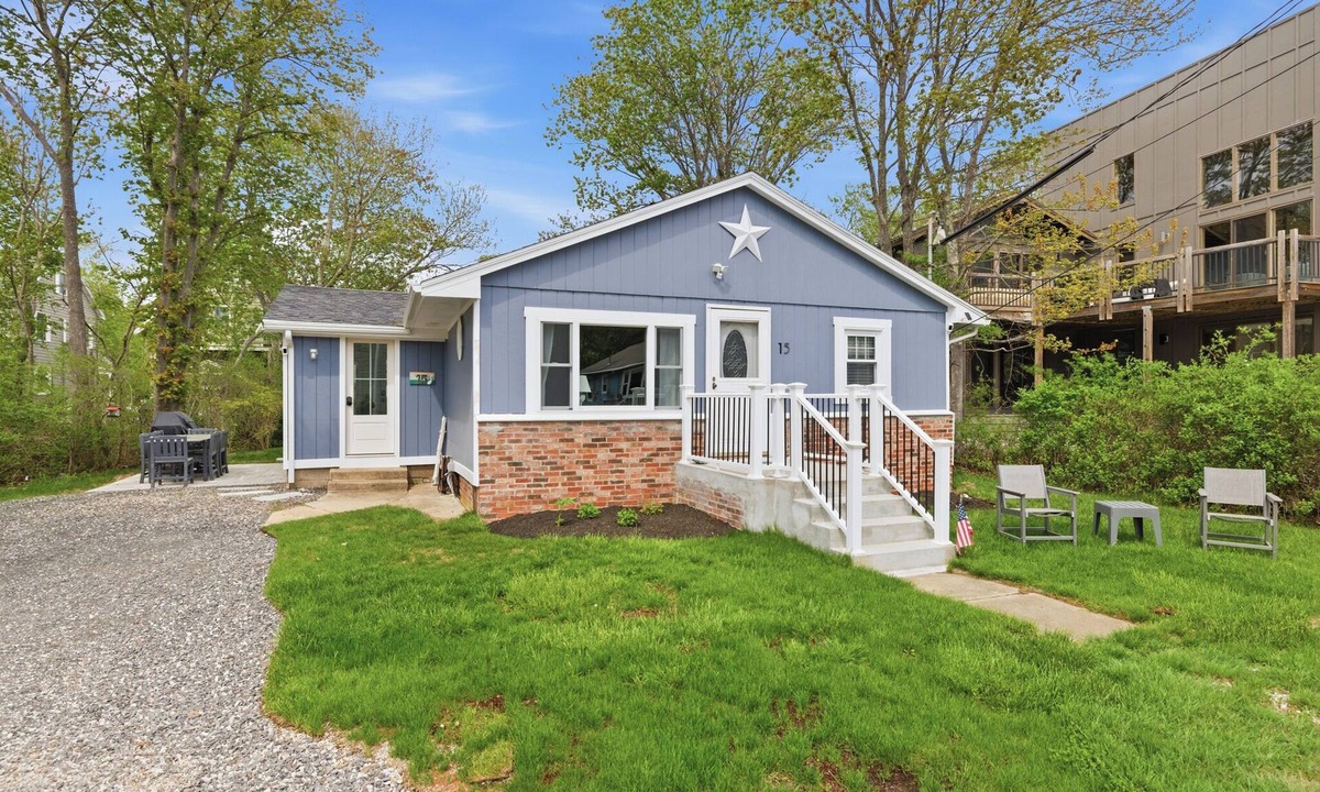 Ogunquit - Wells Cottage | No R-Egret | Moody Beach, Wells, Maine. Cozy 3BR beach retreat with marsh views, fire pit, and a short stroll to Moody Beach. Perfect for families, couples, and friends seeking a classic Maine coastal getaway.