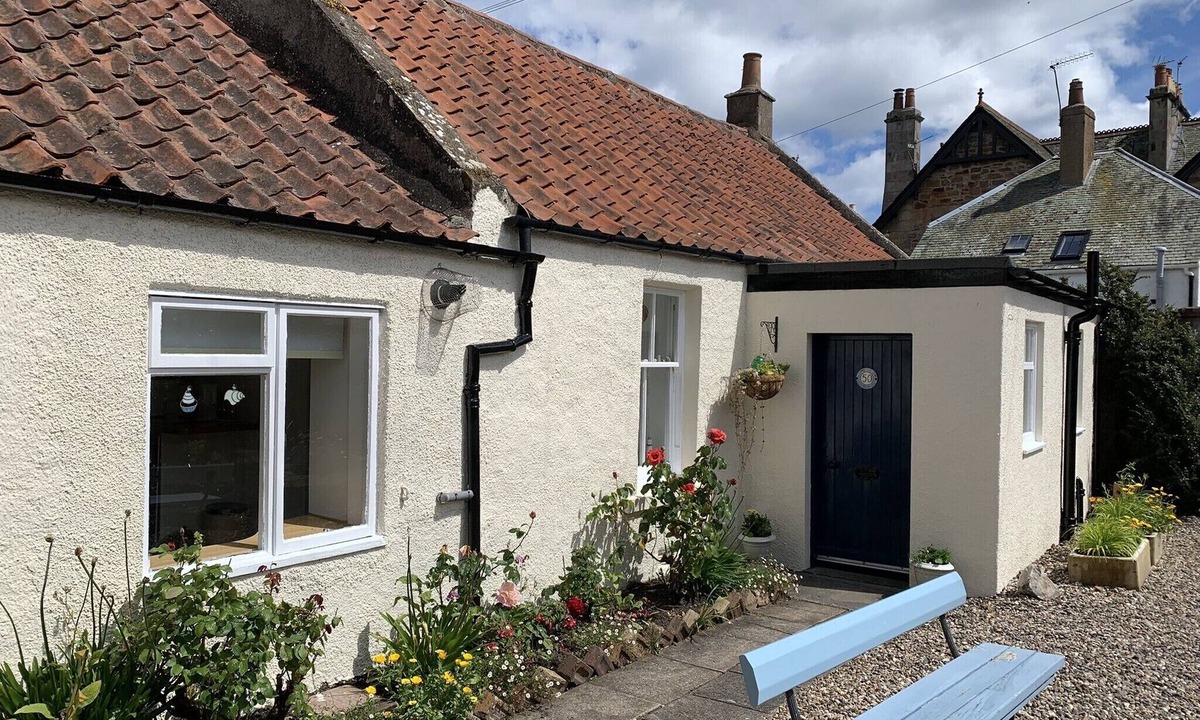 Crail Cottage | No50 - one bedroom cottage, south facing courtyard in Crail.