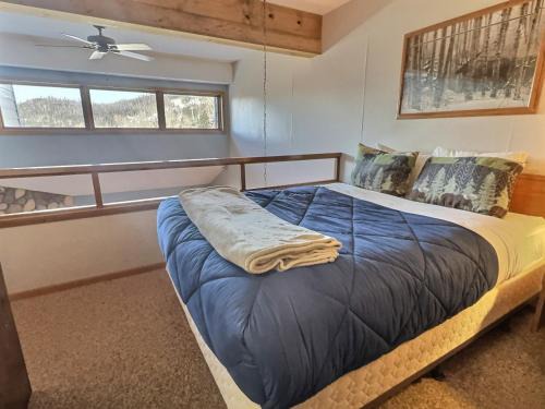 Lutsen House | North Shore ski-in/ski-out loft with hot tub