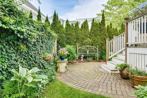 Manchester-by-the-Sea House | North Shore Townhome: 1 Mi to Singing Beach!