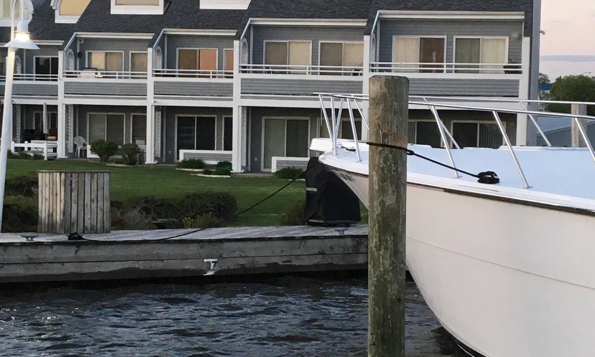 Spring Lake Condo | Nov.-May Specials. Waterfront Condo Minutes from Grand Haven. Winter discount.