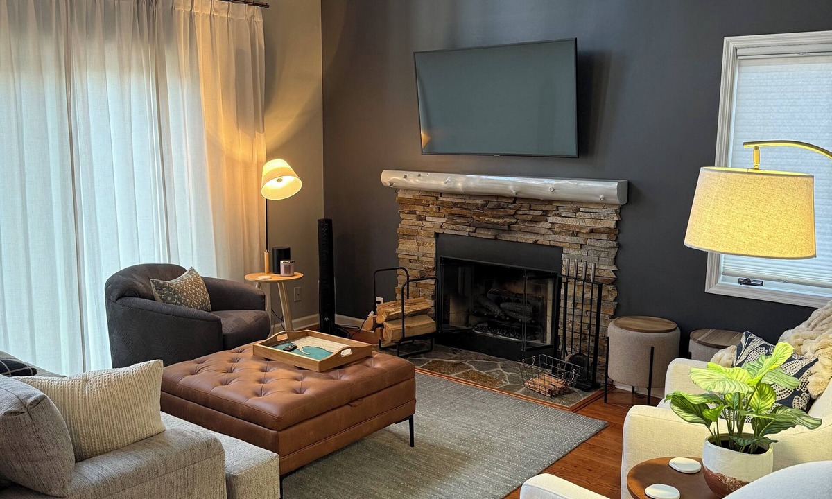 Harbor Springs Ski Chalet | Nub's Nob/Boyne Highlands area 3 Bedroom/4 bath in Harbor Springs