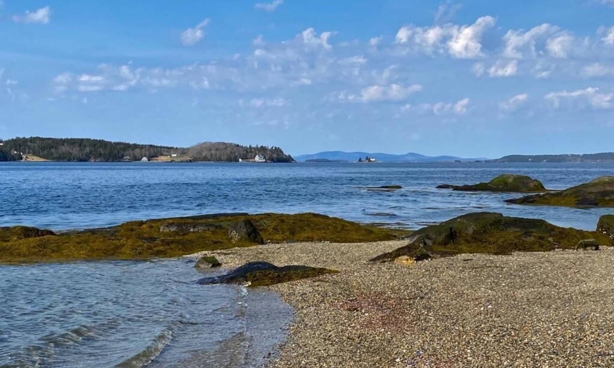 Herricks Bed & Breakfast | Oakland House Seaside Inn & Cottages