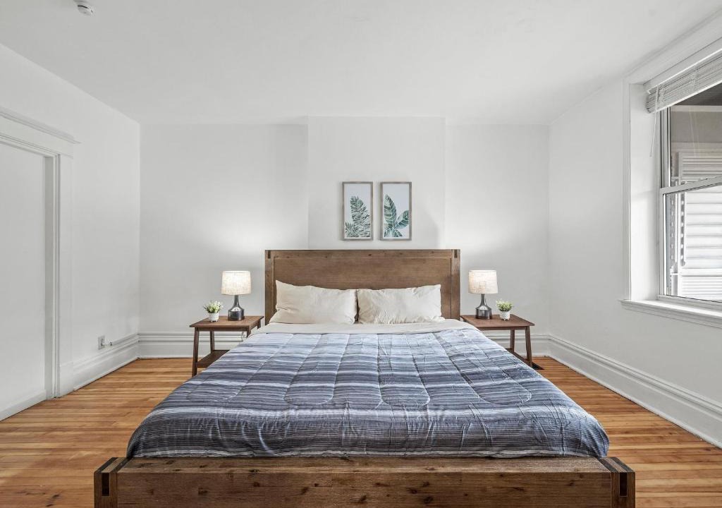 Pittsburgh House | Oakland/University @A Spacious & Modern Private Bedroom with Shared Bathroom