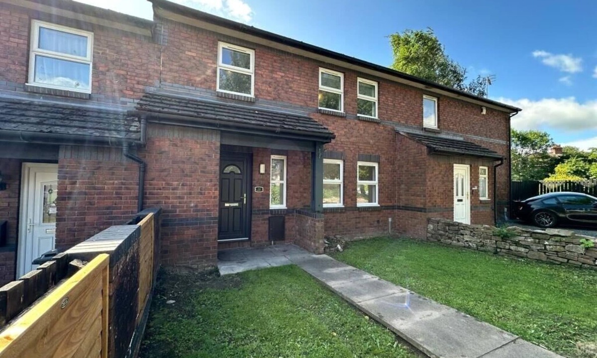Carlisle House | Oakleigh Way, Carlisle - 2 Bedroom, sleeps 4, Fully furnished
