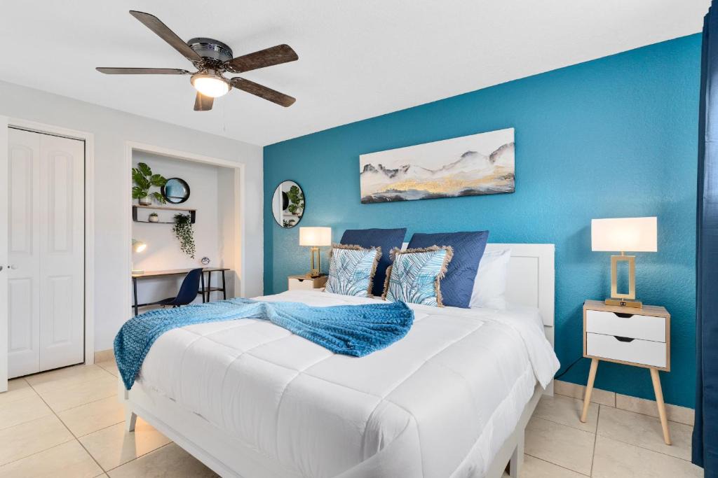 Indian Harbour Beach Apartment | Ocean 3 - Deep Blue