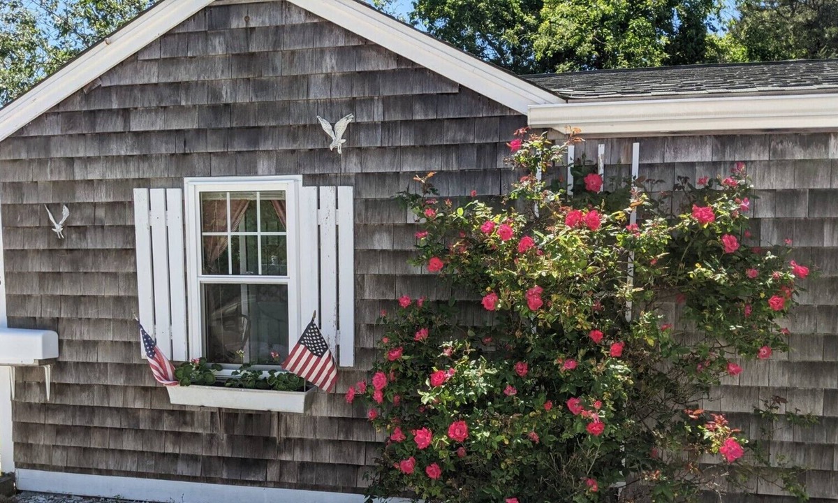 Hyannis Cottage | Ocean Street Cottage