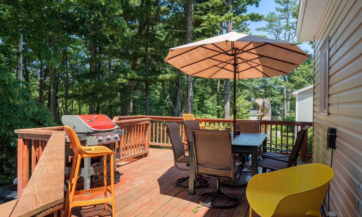 Rye House | Ocean View Retreat | Dog-Friendly | Steps to Ocean