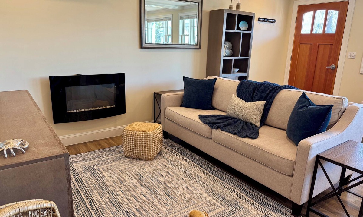 Pine Point Condo | Oceanfront Luxury Retreat on Pine Point Beach – Steps to the Sand