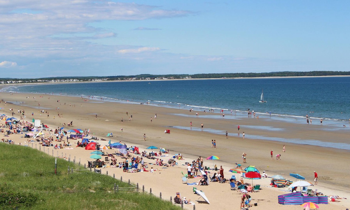 Old Orchard Beach Condo | Oceanfront Seawatch Condo unit 402