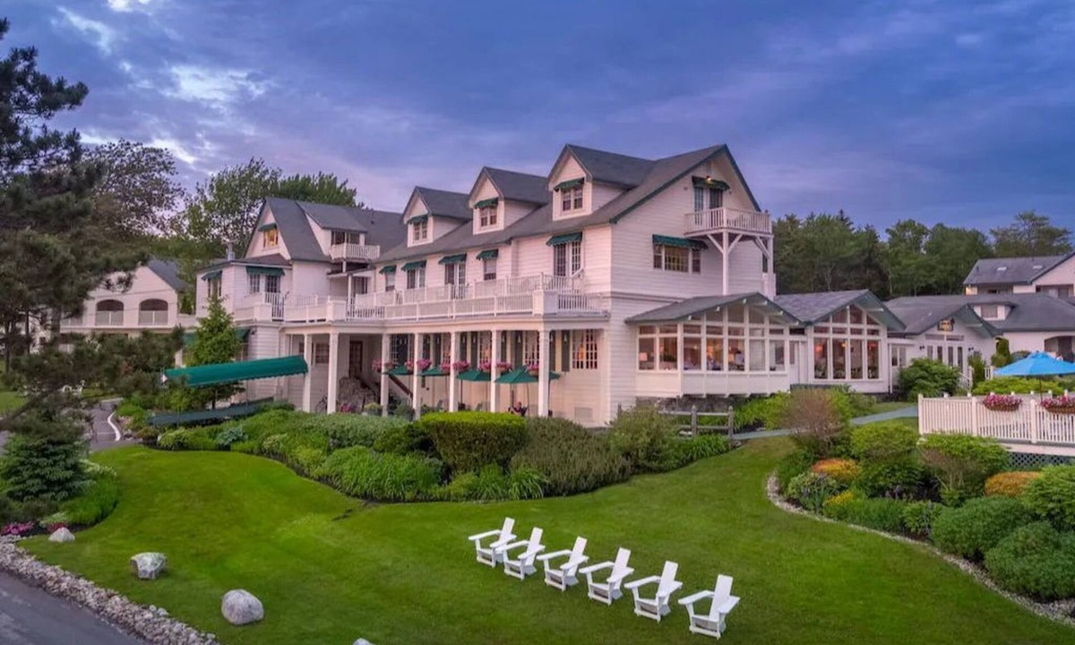 Boothbay Harbor Cabin | Oceanview Lodge | 2 Queens + Private Porch