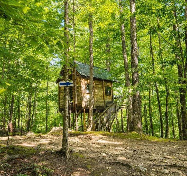 Stoneham House | Off-Grid Treehouse White Mountain National Forest