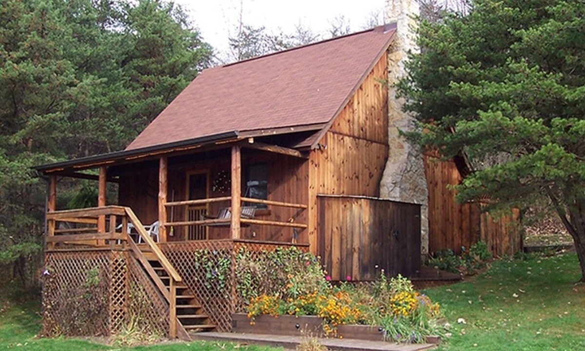 Logan Cabin | Old Man's Haven - Cabin 1