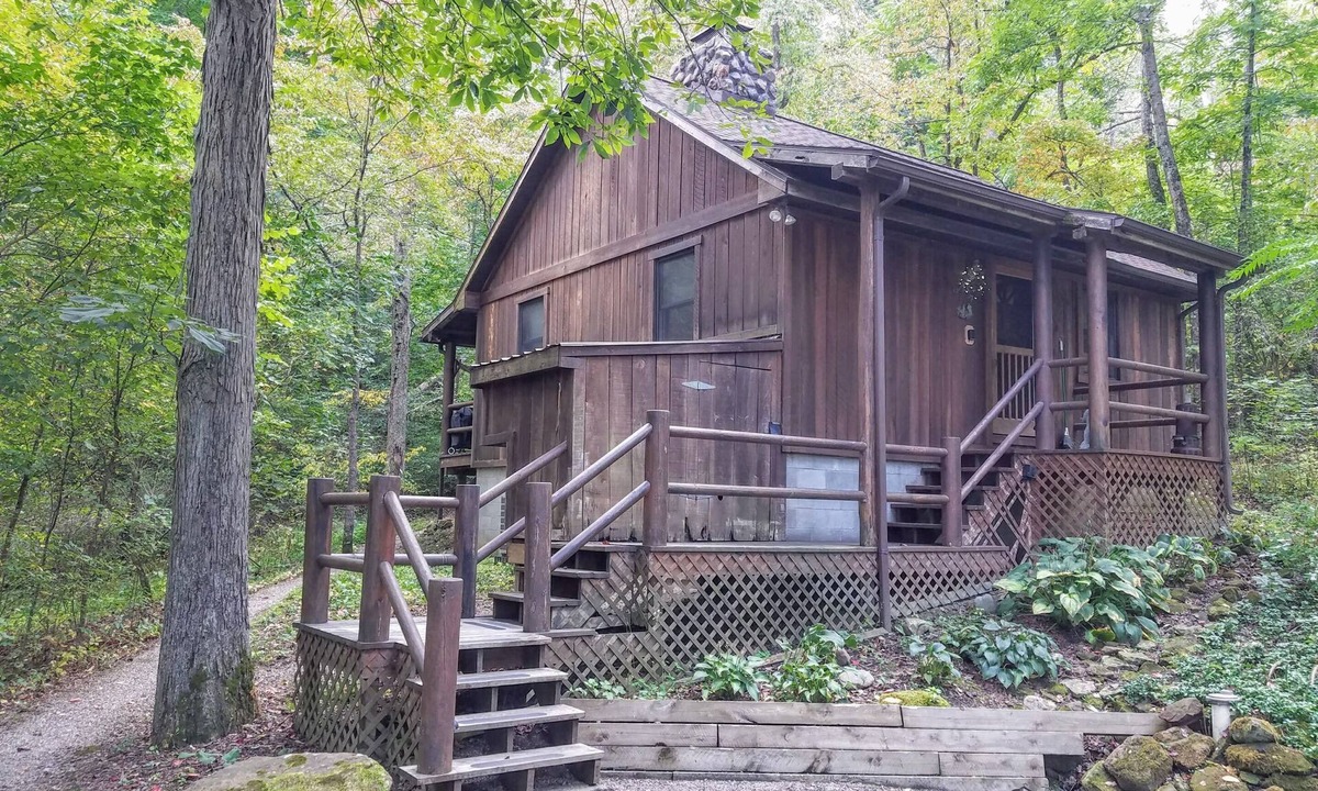 Logan Cabin | Old Man's Haven - Cabin 4