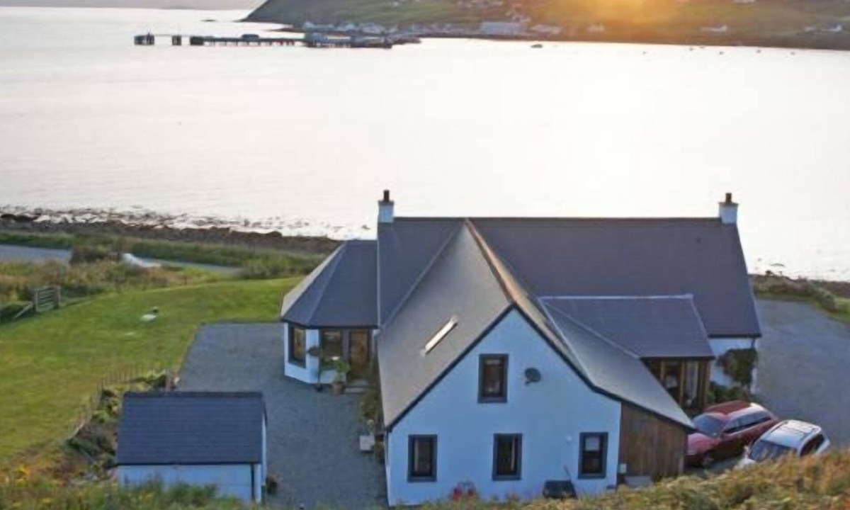 Uig Bed & Breakfast | Old Pier Cottage B&B