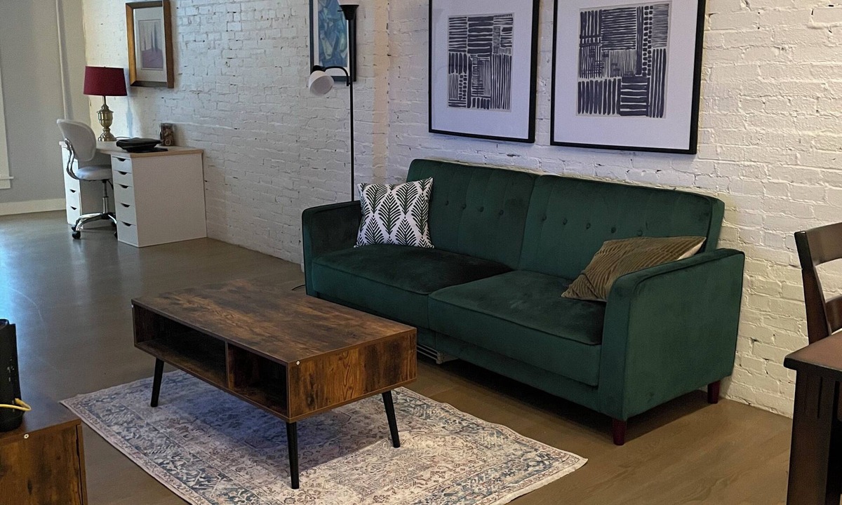 Downtown Portland Apartment | Old port apartment prime location