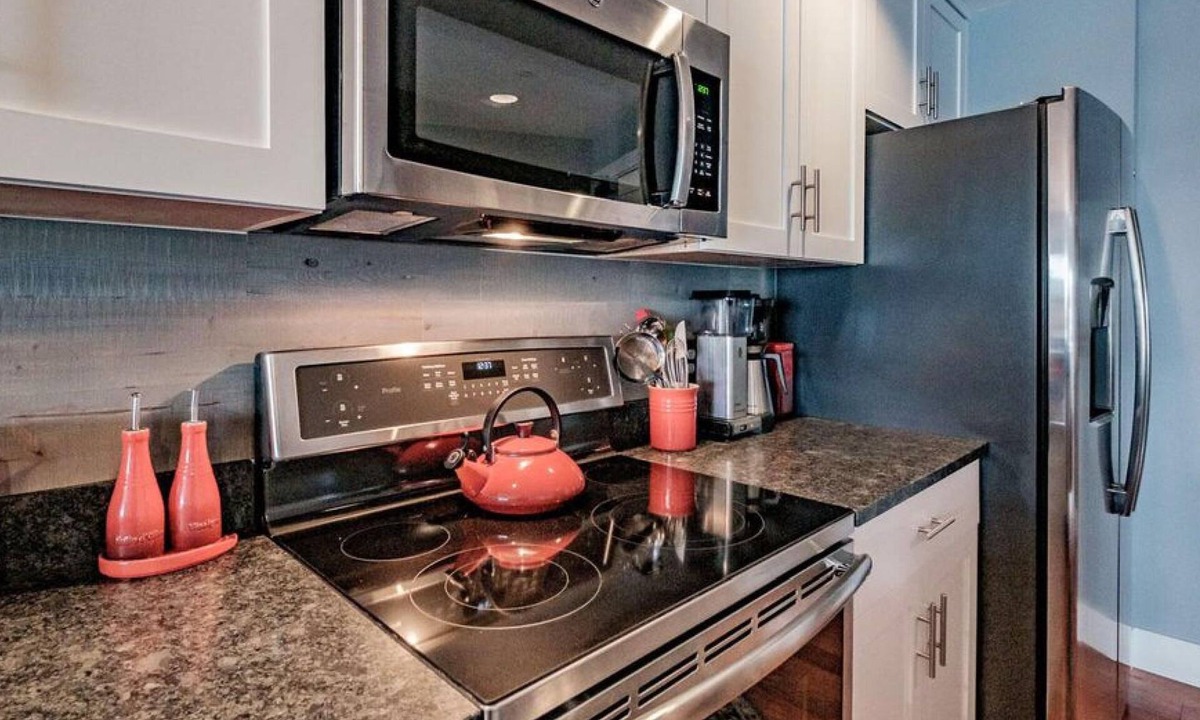 Downtown Portland Condo | Old Port Condo- 3 month minimum rental