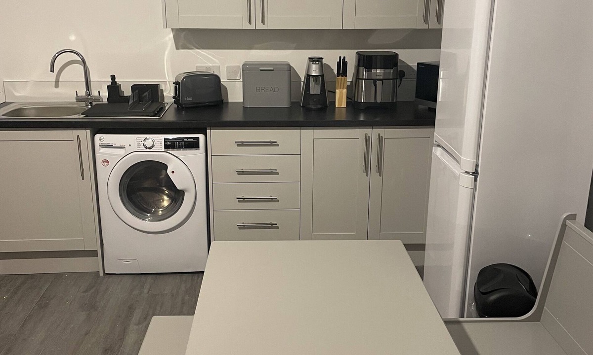 Ferryhill Apartment | One Bed Self Contained flat, in the heart of Ferryhill.