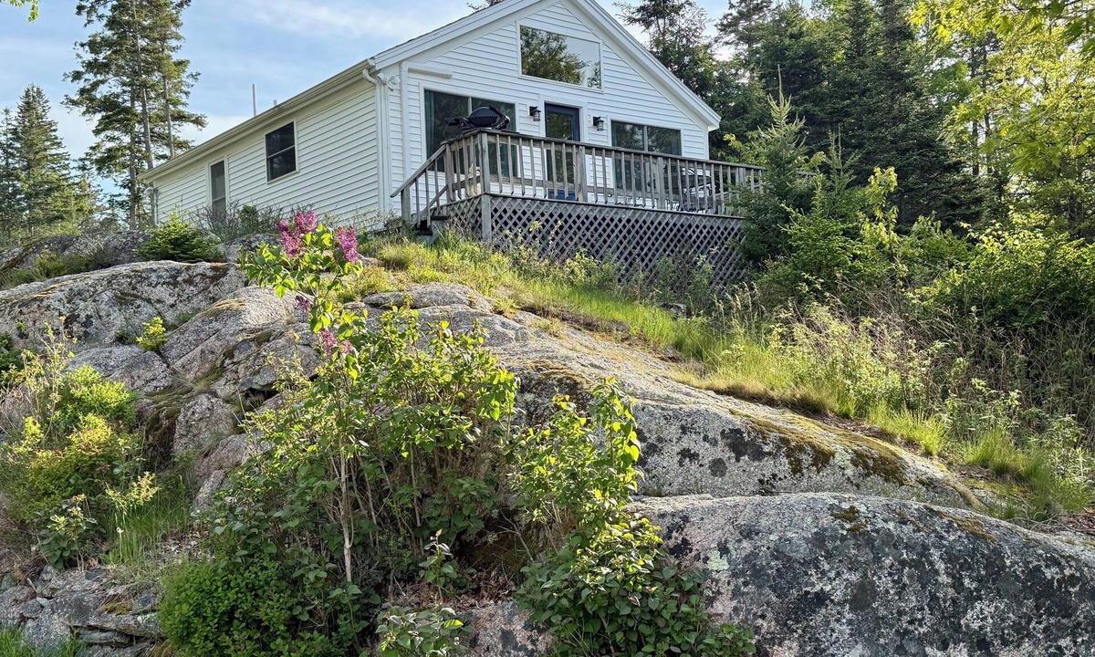 Deer Isle Cottage | Osprey Cottage - Modern, Guest House