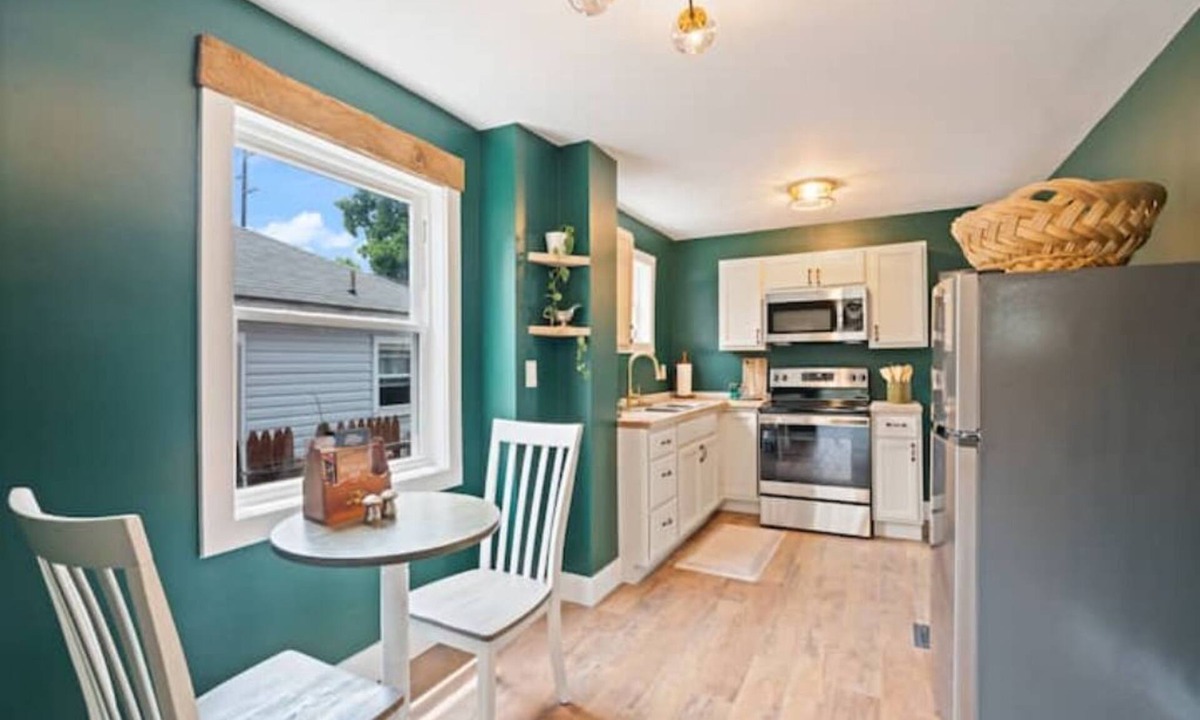 New Albany House | Our Townhouse Cottages