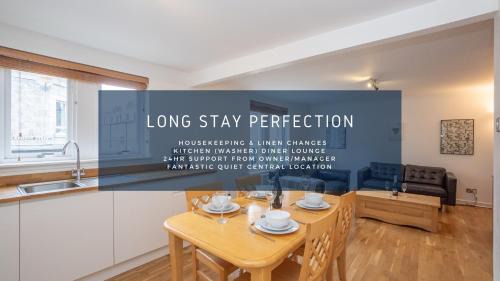 Aberdeen West End Apartment | Out LEZ Zone, Free Allocated Parking Space at Rear Entrance, Fast WIFI, Ideal for Long Term Contractor, Corporate, etc Stays, Housekeeping Option, Dwellcome Home Ltd 2 King Beds West End Apt, Half Mile to Union Street yet Quiet - See Site for Assurance