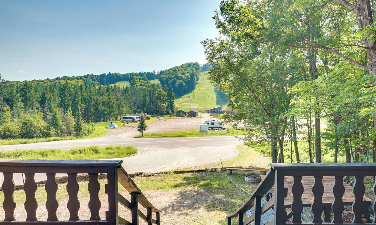 Stambaugh Cabin | Outdoor Lover's Paradise: Slopeside Cabin!