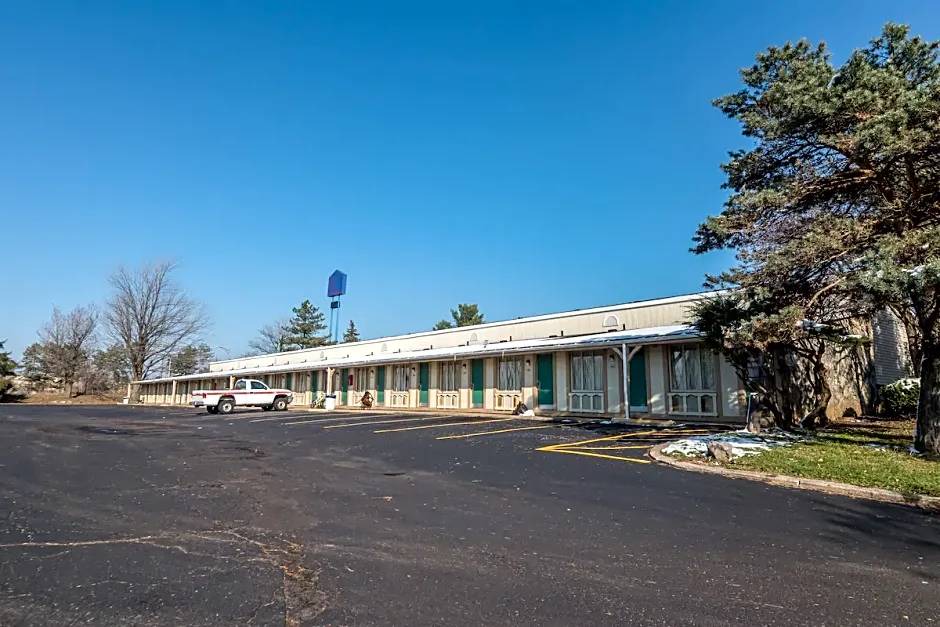 Wadsworth Hotel | OYO Hotel Wadsworth OH I-76