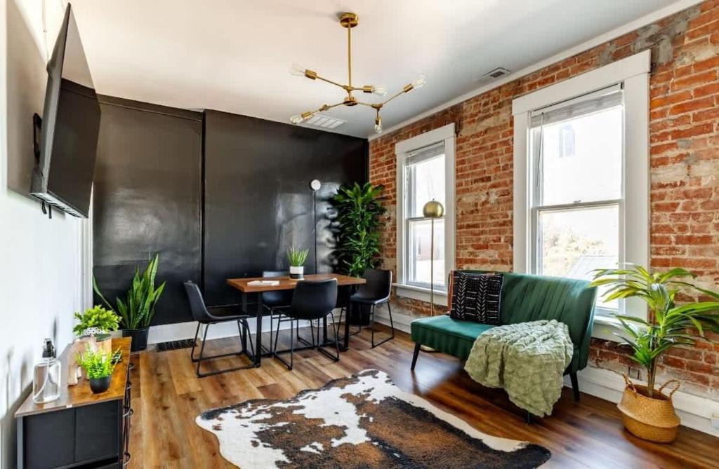 German Village House | Parking Free - Short North - Convention - Pets