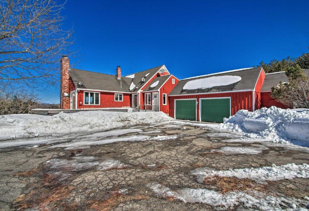 Parsonsfield House | Parsonsfield Vacation Rental Near Skiing & Lakes!