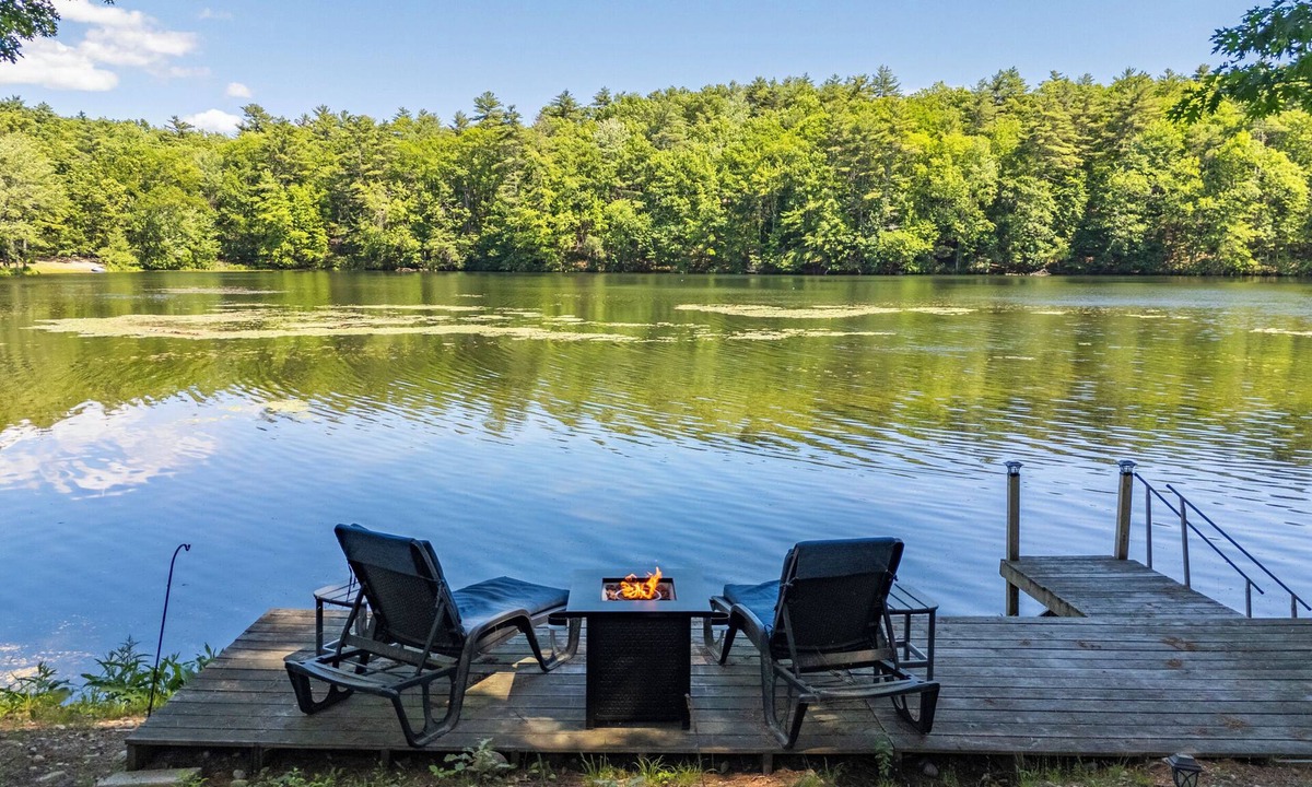 North Windham House | Peaceful Lakeside Oasis Near City Amenities