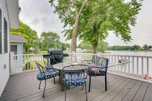 Bronson House | Peaceful Retreat on Gilead Lake w/Grill!