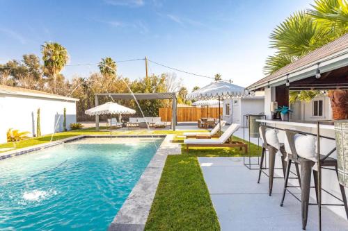 Rancho Ventura House | Peacock Paradise Home - Pool with Gazebo Bar & Firepit