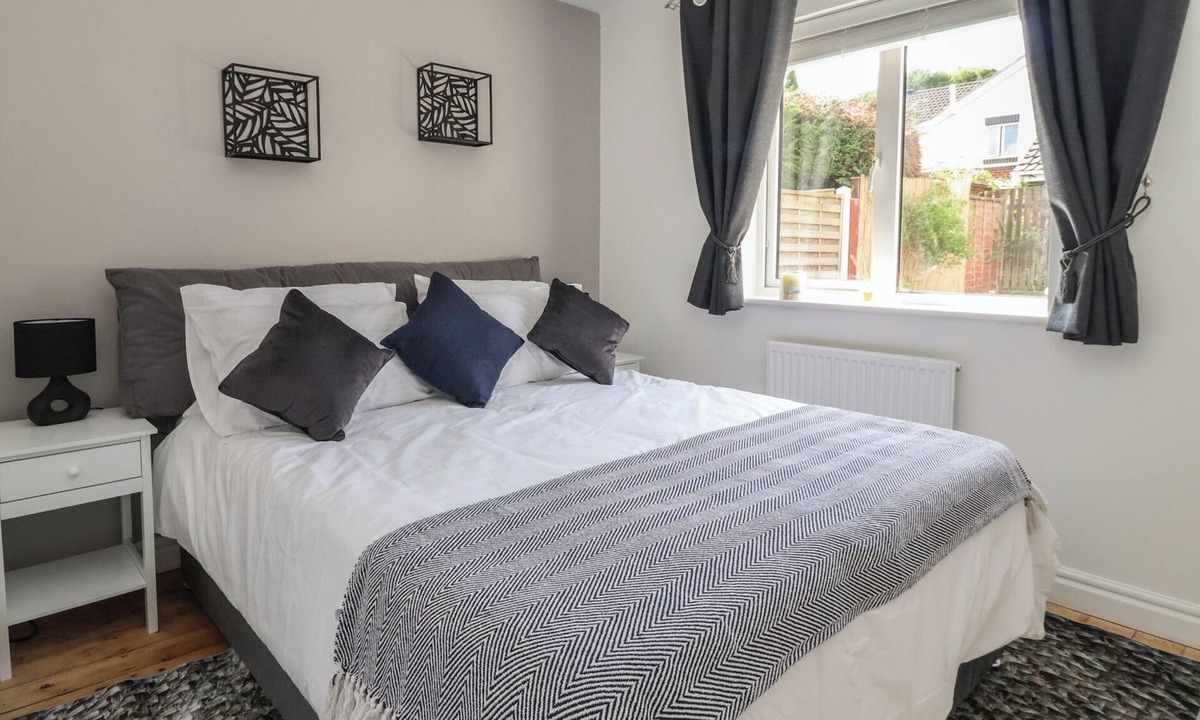 Harrogate Cottage | Pebble Rock