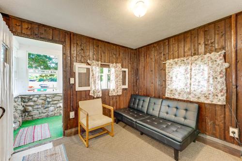 Irons House | Pet-Friendly Bass Lake Cabin: Beach & Boat Dock