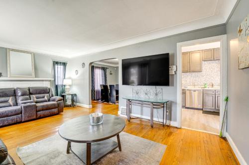 Detroit House | Pet-Friendly Detroit Home Near Ford Field