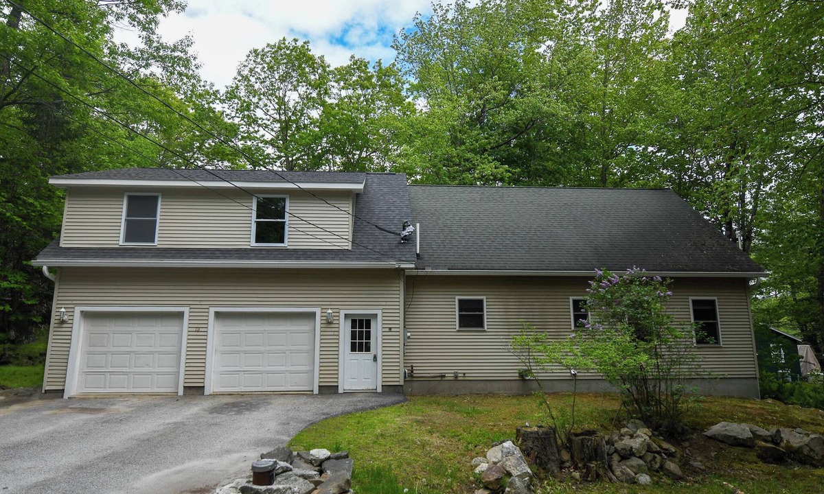 Raymond House | Pet-friendly home on peaceful Raymond Pond with beautiful sunrise views!