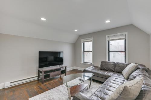 Malden Apartment | Pet-Friendly Malden Apartment: 7 Mi to Boston!
