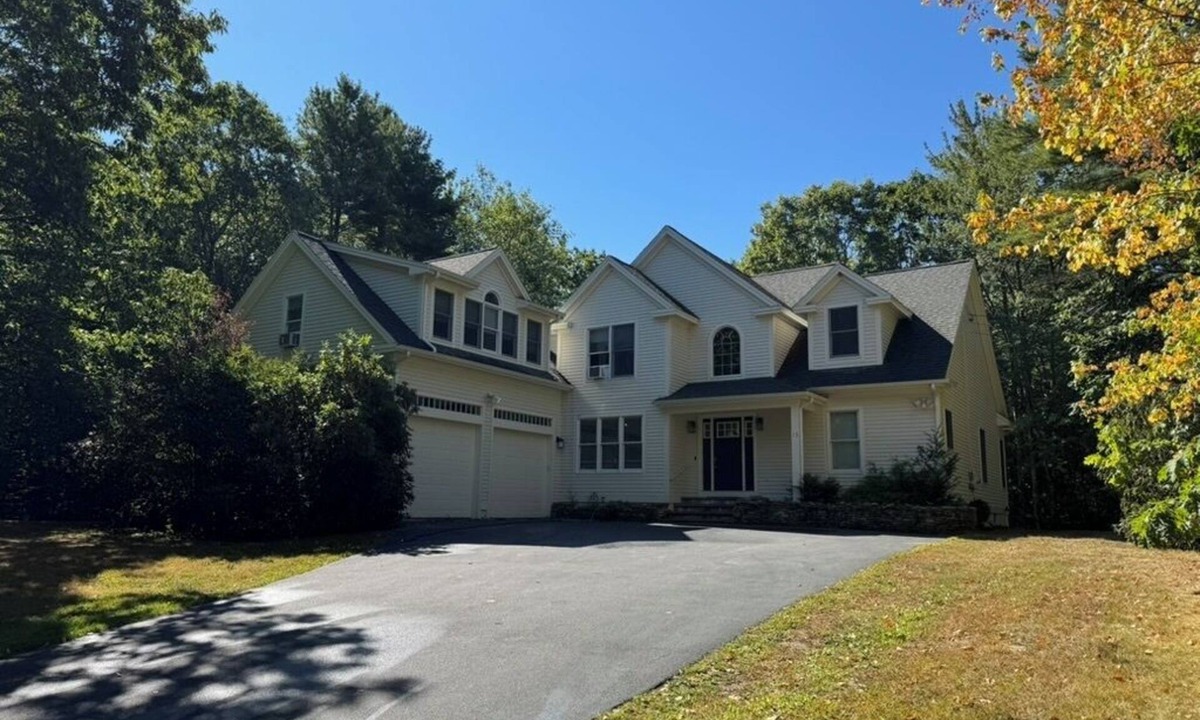 Kennebunkport House | Pet Friendly! Perfectly Located in Kennebunkport!