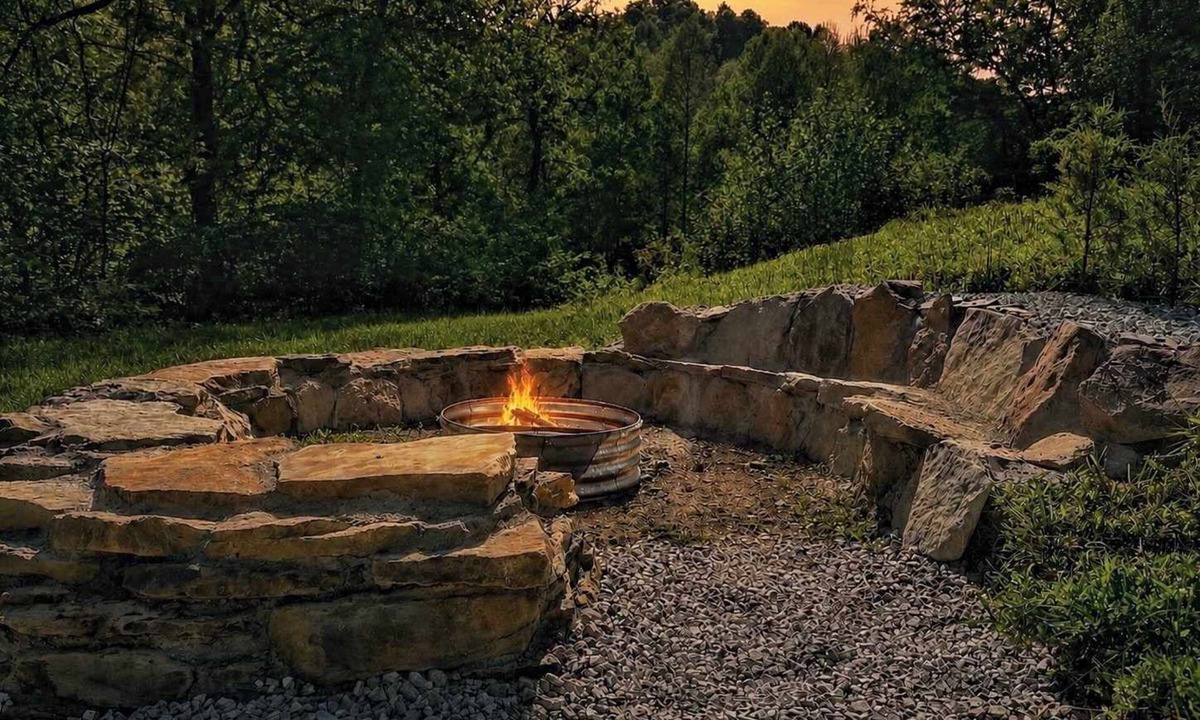 Heidelberg House | Pet Friendly - Private | Fire Pit & WiFi | RRG