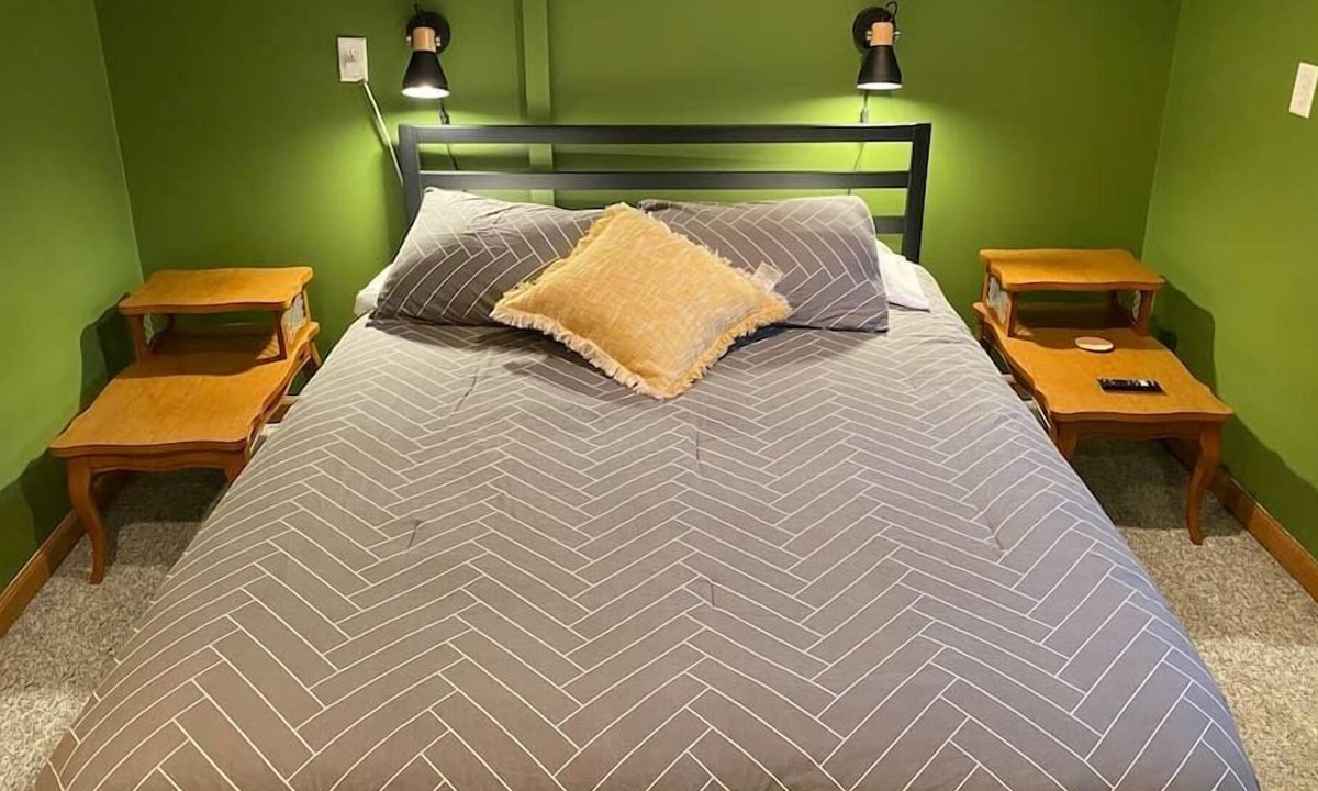 Fargo House | Pet-Friendly Queen Bedroom in Downtown Fargo