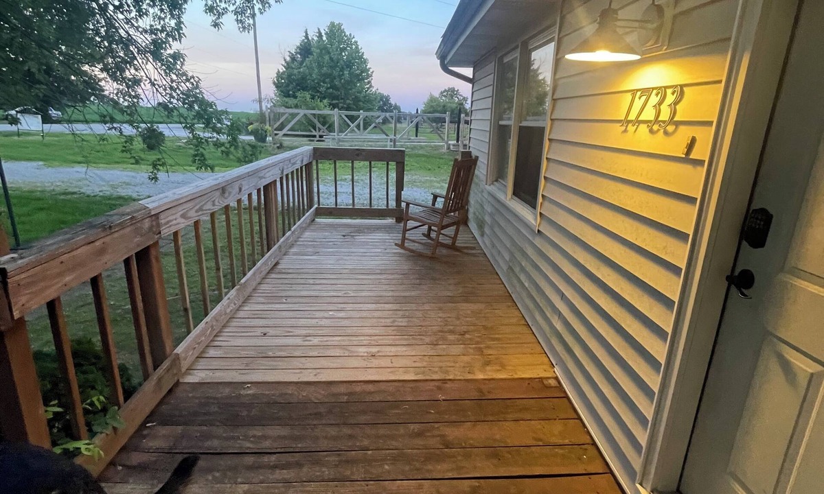 Crofton House | Pets, Families & Hunters Welcome