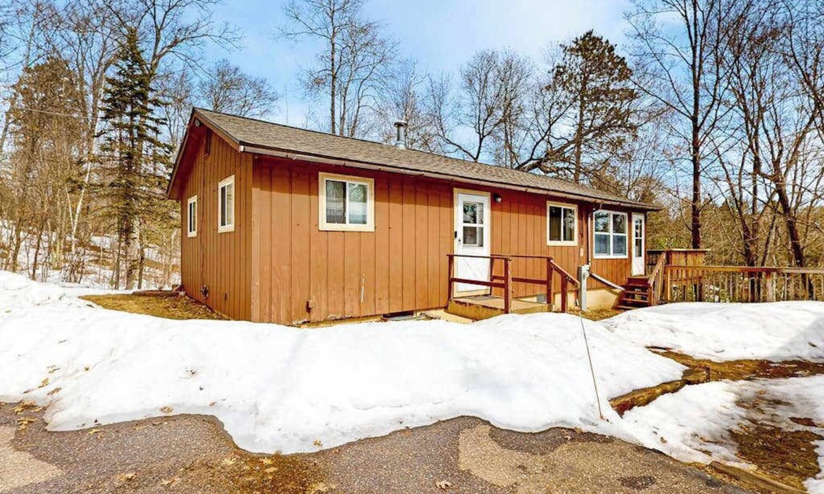 Eagle River House | Pickerel Lake cabin w/kayaks, dock, patio, grill & direct access to trails!